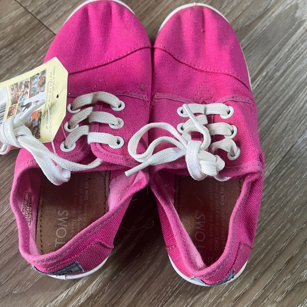 Toms Pink and White Canvas Sneakers New 13.5